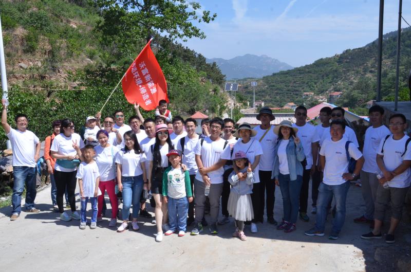 沃富新能源---沃富家人走進大自然，近親大自然---櫻桃采摘