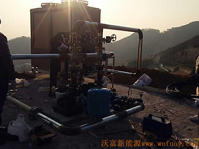 青島德沃幼兒園空氣源熱泵項(xiàng)目施工案例地暖施工、主機(jī)施工，空氣源熱泵項(xiàng)目調(diào)試成功，項(xiàng)目展示實(shí)例&mdash;&mdash;空氣源熱泵主機(jī)安裝